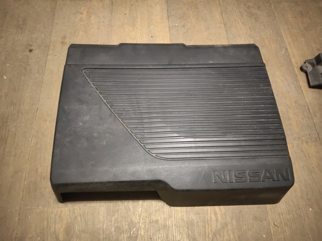 Кришка двигуна декоративна 292A25SA1A NISSAN