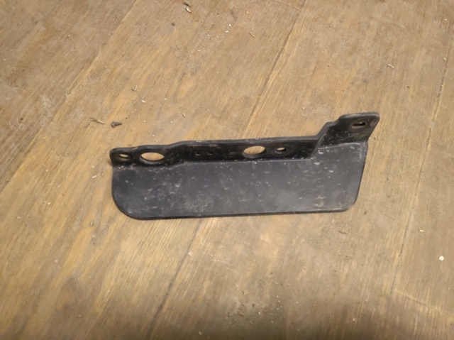 Бризговик переднього бампера, лівий 5389642030 TOYOTA