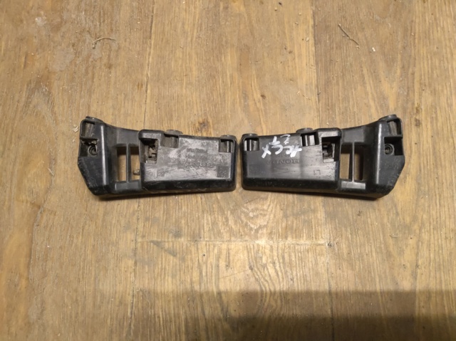 Кронштейн бампера заднього, правий 71592TVAA00 HONDA