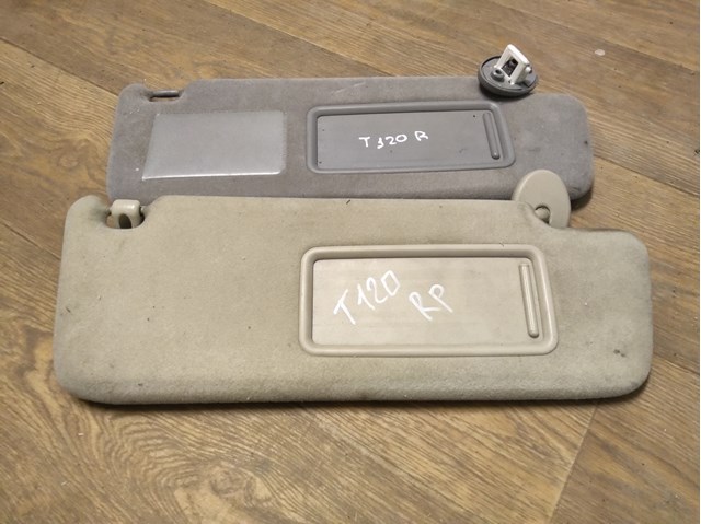 Козирок сонцезахисний автомобіля 743106A040B1 TOYOTA