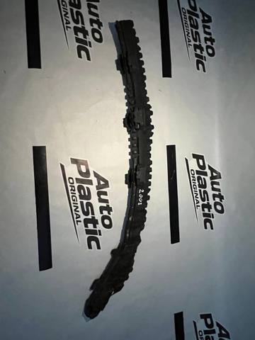 Наповнювач бампера переднього 51118081095 BMW