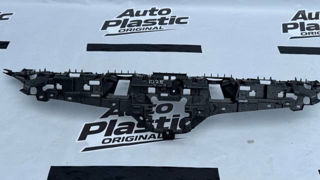 Кронштейн решітки радіатора 531150E010 TOYOTA