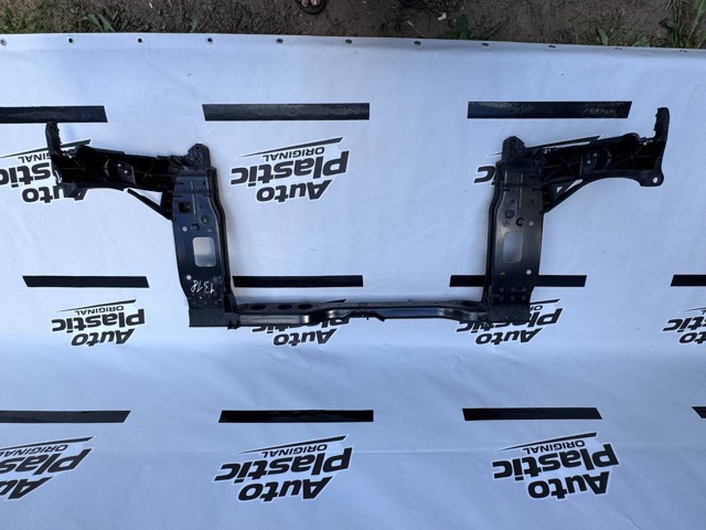 Установча панель передня 64101F1000 HYUNDAI