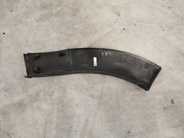 Розширювач переднього крила, правий DGH951W71 MAZDA