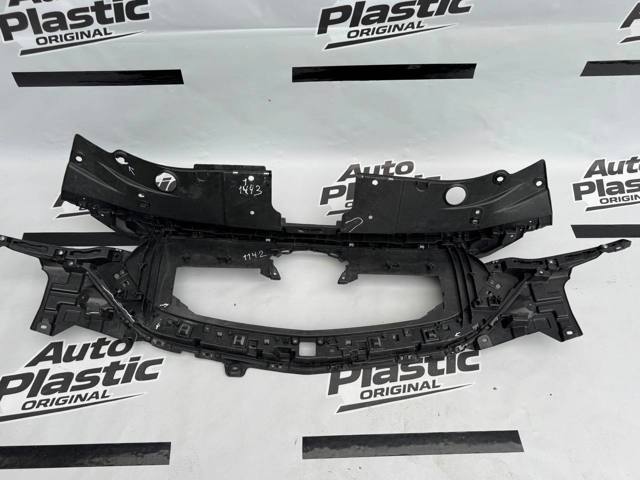 Решітка радіатора KB8B50712 MAZDA