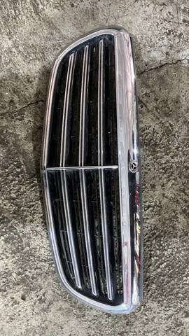 Захисна решітка радіатора A2138808702 MERCEDES