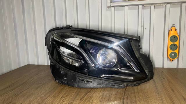 Права блок фара A2139062806 MERCEDES