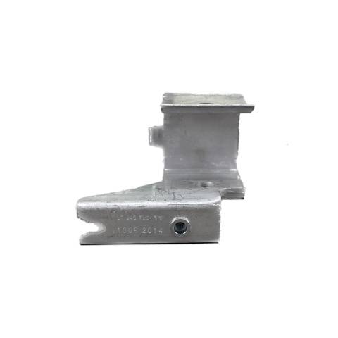 Кронштейн передньої балки 51647245795 BMW