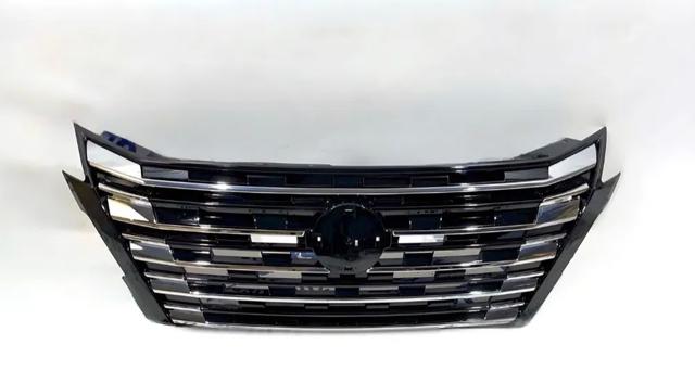 Решітка 623106RZ1A NISSAN