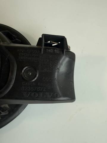 Порт зарядки 32357577 VOLVO