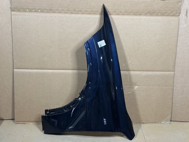 Переднє праве крило 41008737622 BMW