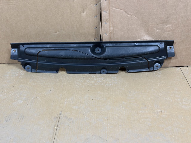 Деталі підлоги (основа кузова або підлоги) 51758093896 BMW