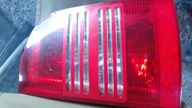 Задній правий стоп 1U9945112 VAG