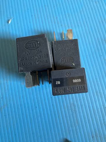 Реле протитуманної фари A0025428419 MERCEDES