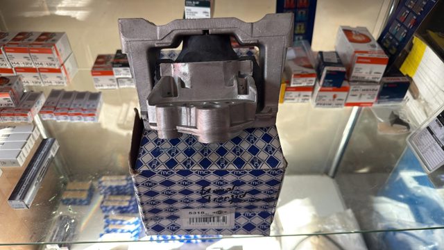 Права подушка мотора 05318 METALCAUCHO