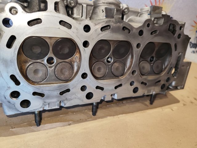 Головка блока циліндрів (ГБЦ), ліва 11090EA200 NISSAN