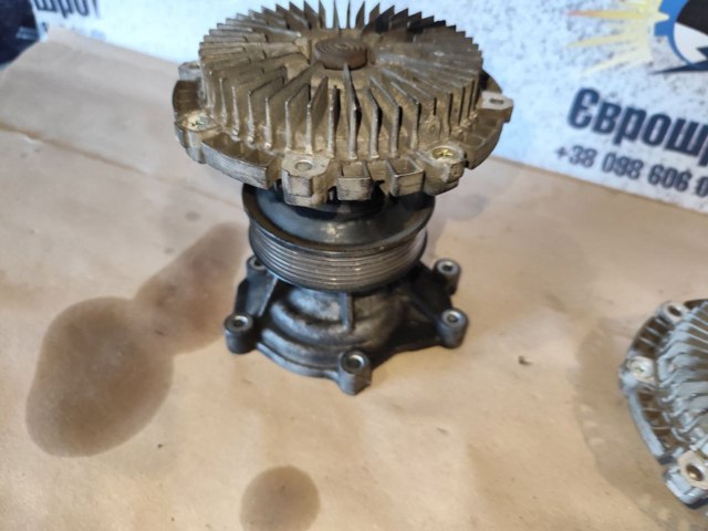 Насос охолодження 251004A000 HYUNDAI