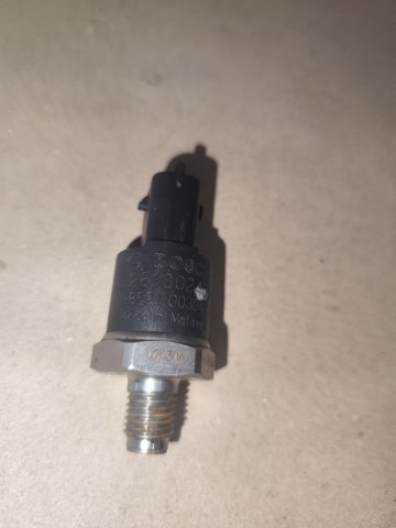 Датчик тиску палива 281002405 BOSCH