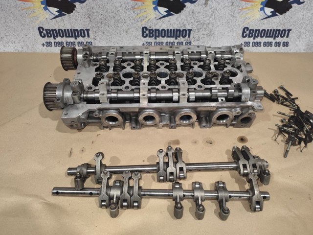 ГБЦ мотора 8200005876 RENAULT