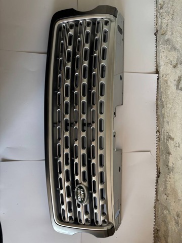 Захисна решітка радіатора LR055881 LAND ROVER