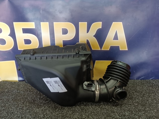 Корпус повітряного фільтра 13718620473 BMW