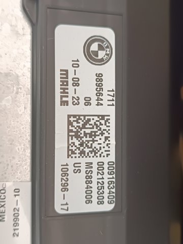 Радіатор системи охолодження двигуна 17119487319 BMW