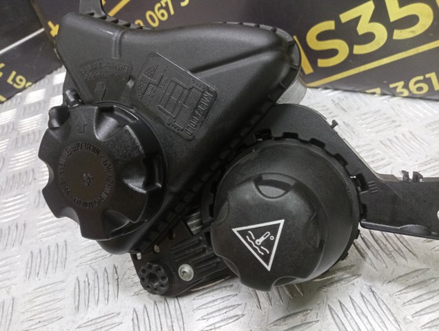Водяний бачок системи охолодження 17137601949 BMW
