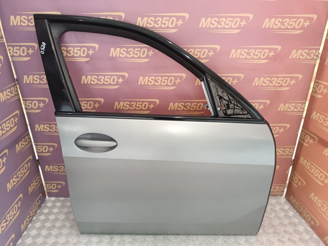 Пасажирські передні двері 41518738552 BMW