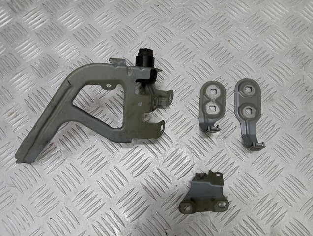Кронштейн кріплення крила переднього лівого, передній 51117207931 BMW