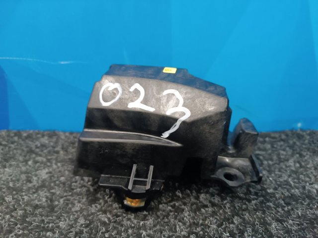 Кронштейн підсилювача заднього бампера 51129851921 BMW