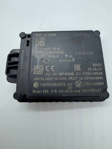 Радарний датчик дистанції 110864700D TESLA