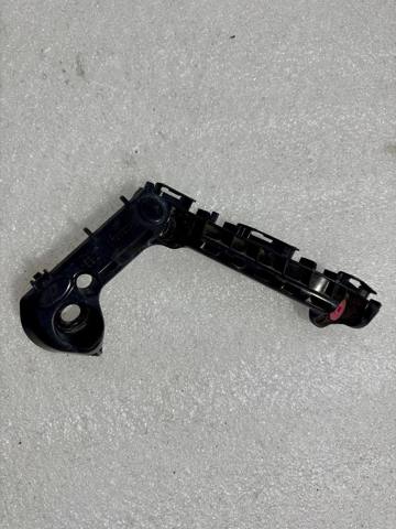 Кріплення бампера переднього 5211612470 TOYOTA