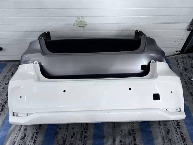 Кожух бампера заднього 5215902E60 TOYOTA
