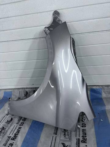 Переднє ліве крило 5380202280 TOYOTA
