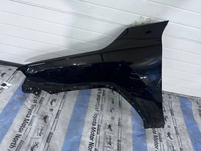 Ліве переднє крило 5380260E40 TOYOTA