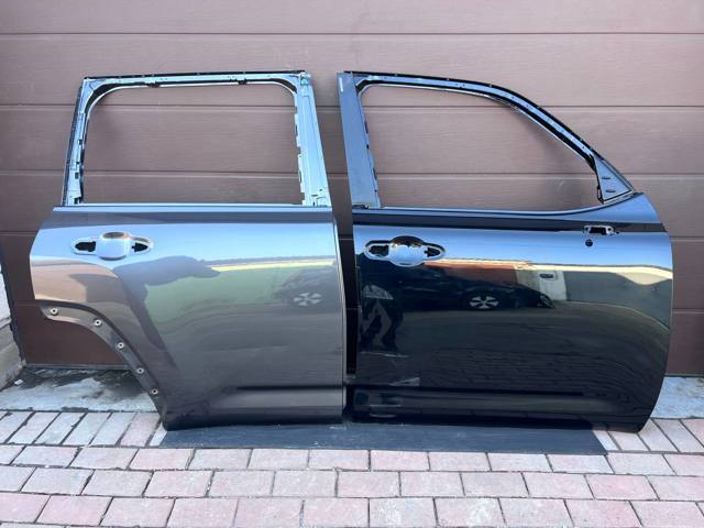 Двері задні, праві 6700360920 TOYOTA