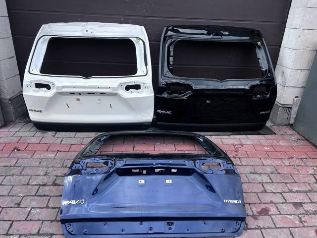 Задня ляда 670050R300 TOYOTA