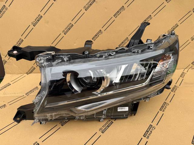 Фара передня права 8114560N20 TOYOTA