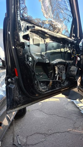 Двері кабіни A2207200105 MERCEDES