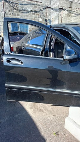 Пасажирські передні двері A2207200205 MERCEDES