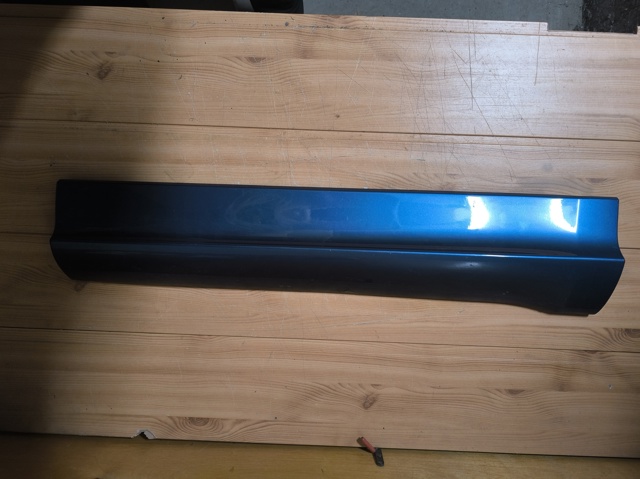 Накладка задніх дверей 8R0853969B VAG
