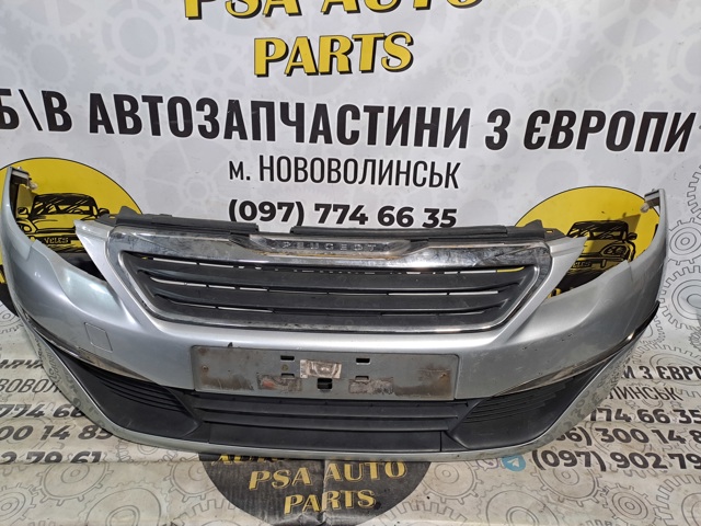 Бампер передній в зборі 1610742080 PEUGEOT