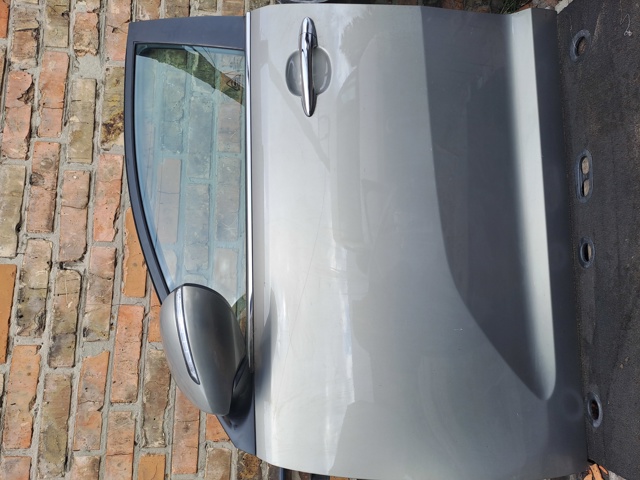 Дверь передня ліва 760033W000 HYUNDAI