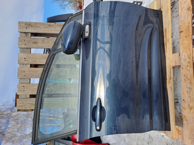 Дверка передня права 9004CY PEUGEOT