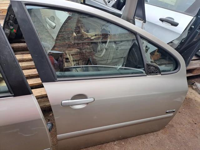 Дверка передня права Пежо 307 SW