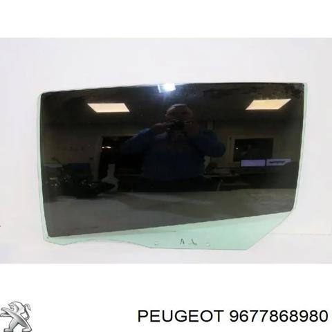 Скло задніх дверей, лівих 9677868980 PEUGEOT