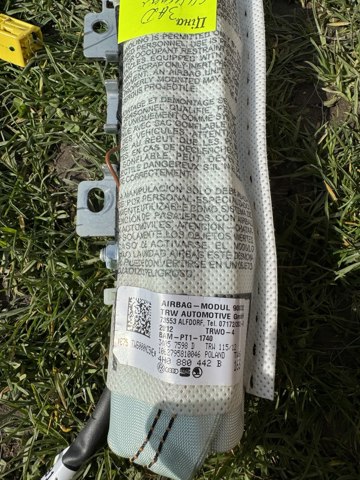 Подушка безпеки AIRBAG спинки сидіння, правого 4H0880442B VAG