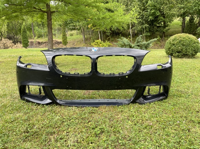 Бампер передній в зборі 51118048668 BMW