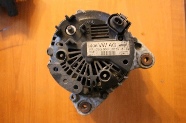 Генератор автомобільний 03G903016G VAG