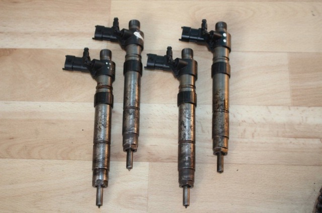 Форсунка вприску палива 0445115042 LAND ROVER